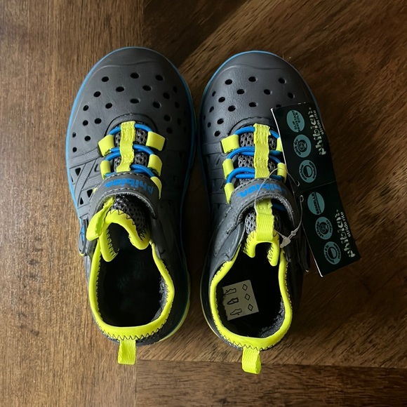 Stride Rite Water Shoes - Picture 4 of 6